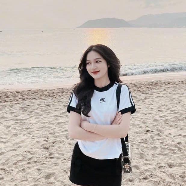 Áo thun BABY TEE basic dáng ôm in chữ N