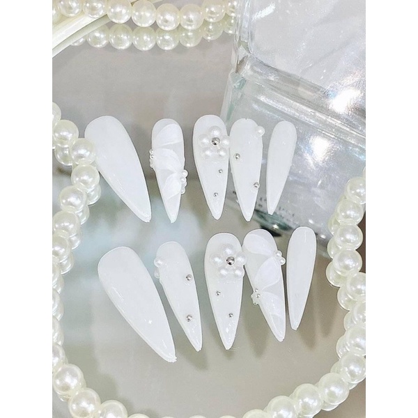 Nailbox thiết kế đơn giản from nhọn