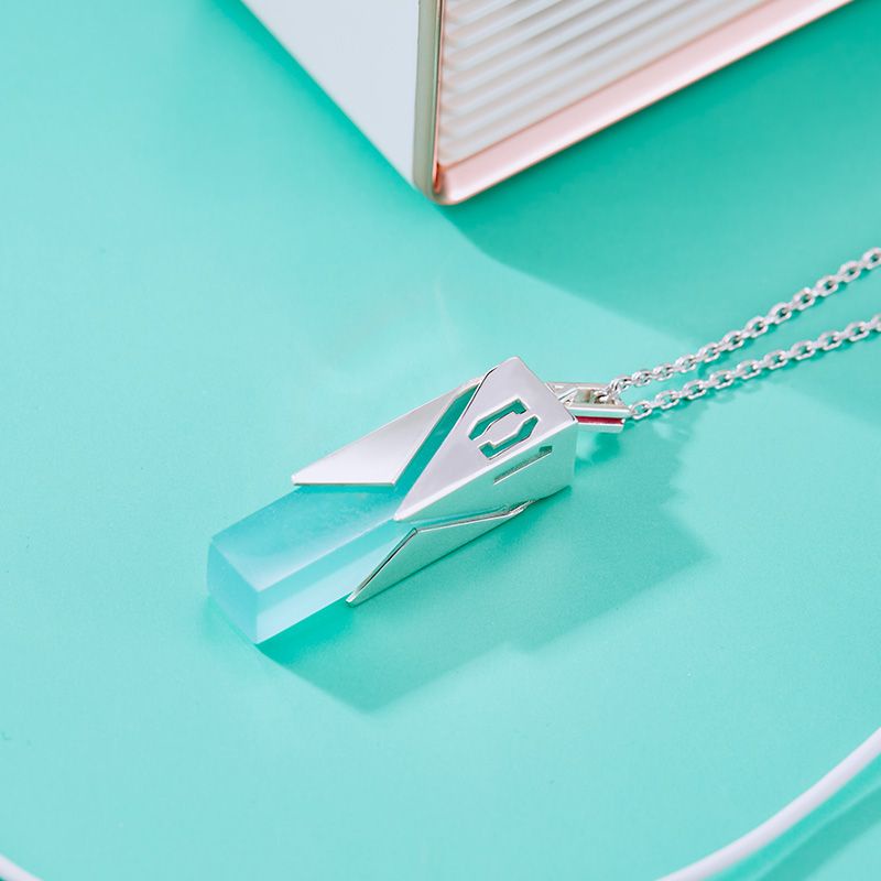 Vòng cổ Bạc Mặt Hình Hatsune Miku Đính Đá May Mắn