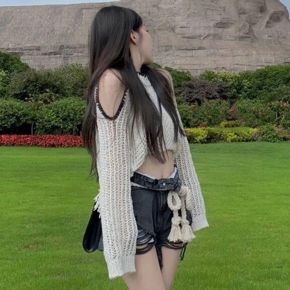 Áo Kiểu Trễ Vai Dáng Ngắn Phong Cách Thời Trang Mùa Hè Mới