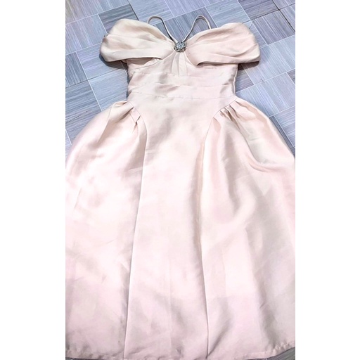 Đầm thiết kế Lê Hoàng Thuỷ Tiên szm