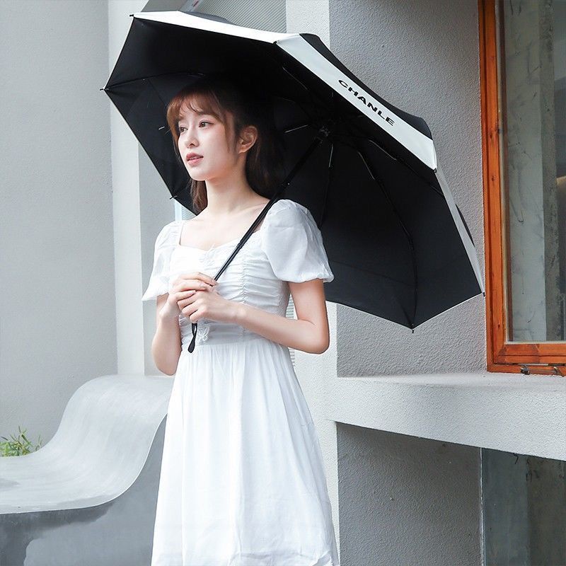 Xiaoxiang Dù Che Nắng Gấp Đôi Tay Cầm Dài Bằng Cao Su Màu Trắng Đen Phong Cách Retro Đơn Giản Mùa Hè Cho Nữ Sinh / Văn Phòng / Ngoài Trời
