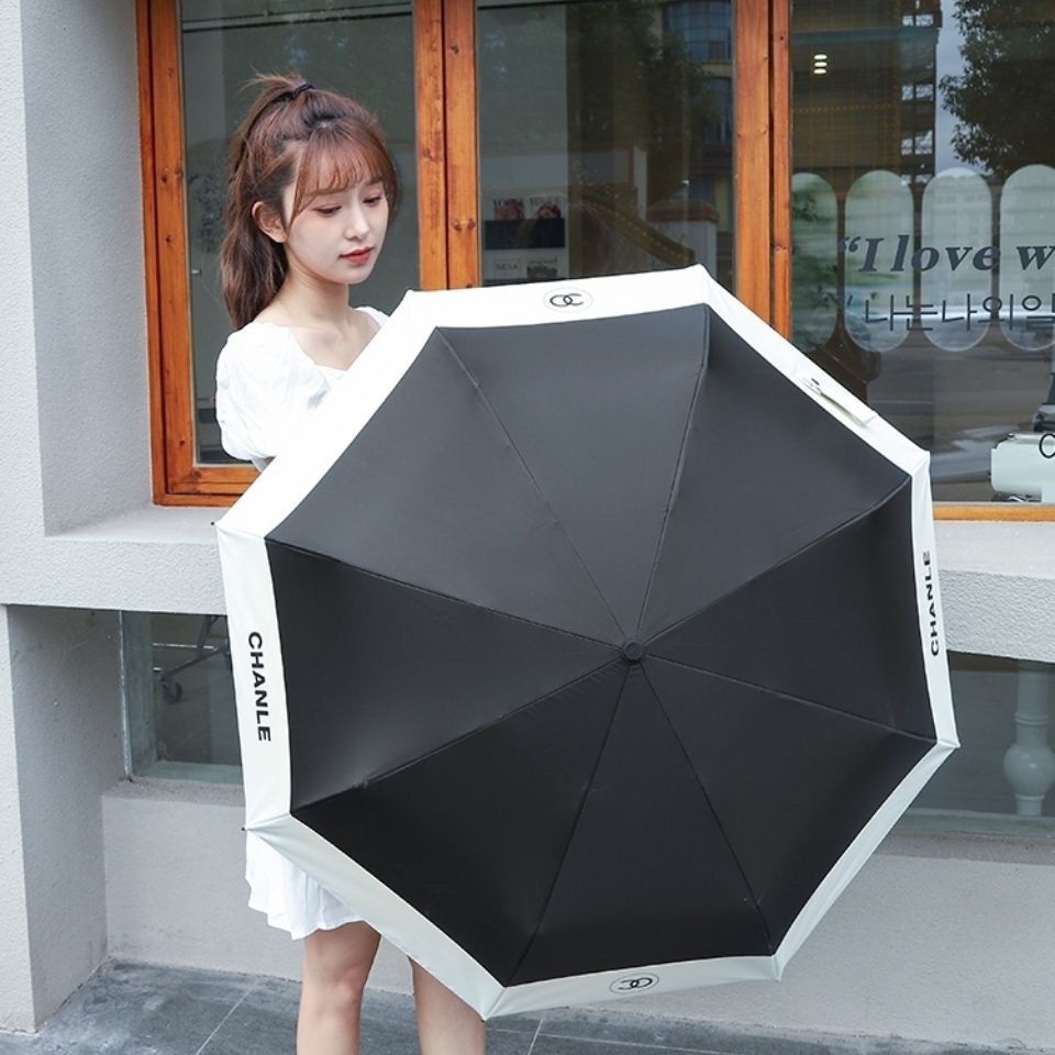 Xiaoxiang Dù Che Nắng Gấp Đôi Tay Cầm Dài Bằng Cao Su Màu Trắng Đen Phong Cách Retro Đơn Giản Mùa Hè Cho Nữ Sinh / Văn Phòng / Ngoài Trời
