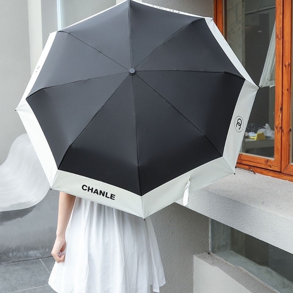 Xiaoxiang Dù Che Nắng Gấp Đôi Tay Cầm Dài Bằng Cao Su Màu Trắng Đen Phong Cách Retro Đơn Giản Mùa Hè Cho Nữ Sinh / Văn Phòng / Ngoài Trời