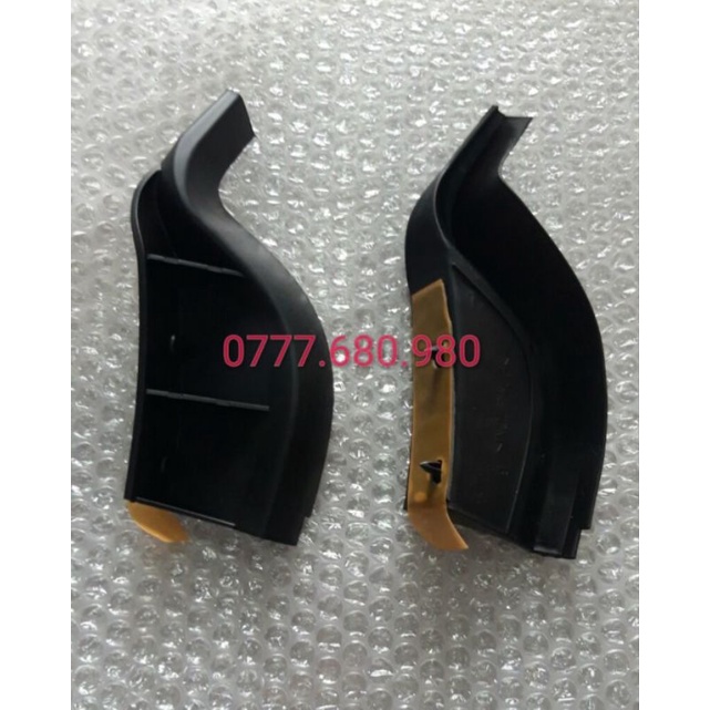 CAO SU ỐP TRÊN MUI CỐP SAU TOYOTA INNOVA 2006-2015 ( GIÁ 1 CÁI )