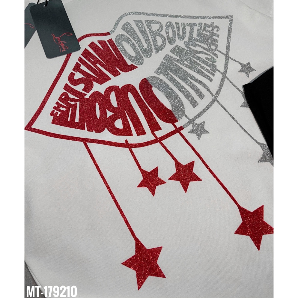 Áo Phông Louboutin họa tiết đôi môi đỏ trắng Hàng siêu cấp ép kim tuyến trước sau. Áo Thun Unisex Nam Nữ Hotrend 2023.