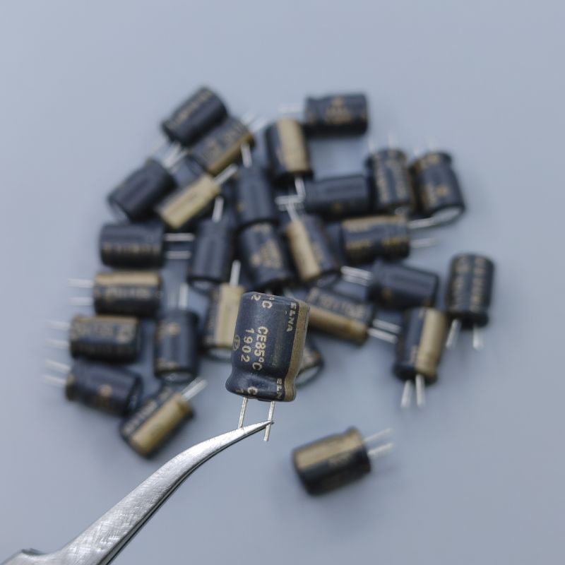 Tụ 50v 10uF Elna silmic II