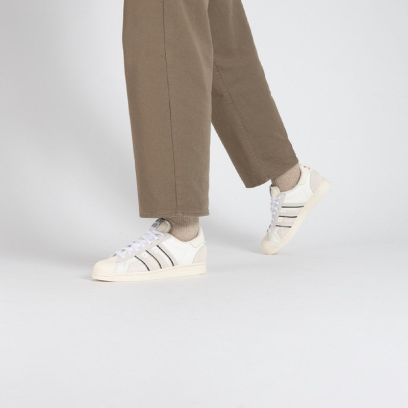 Giày Adidas Superstar Clover Beige GW5921