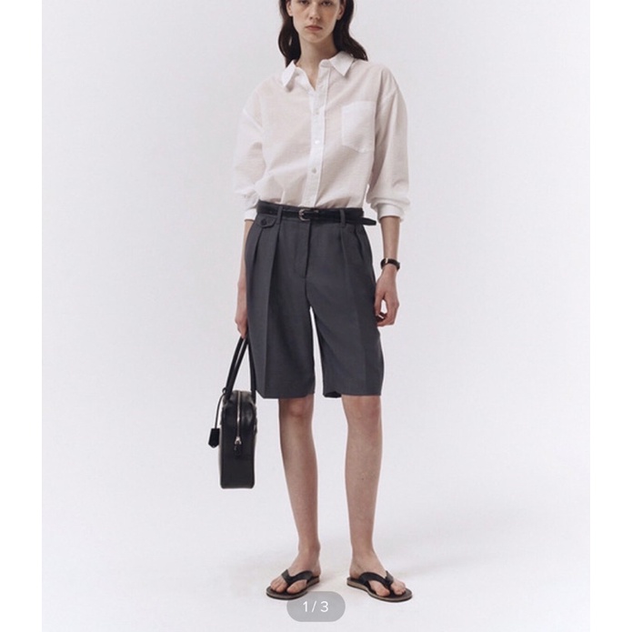 BEUCLOSET - Quần short ngố phối nút hai màu basic
