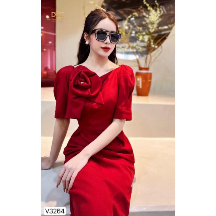 Đầm body tay con đính hoa hồng lớn cao cấp