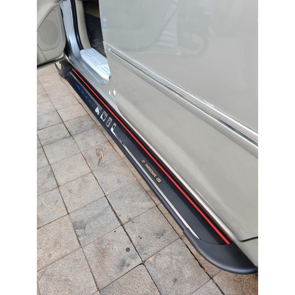 Bậc lên xuống, bệ bước chân cho Toyota INNOVA 2017 - 2022 mới nhất