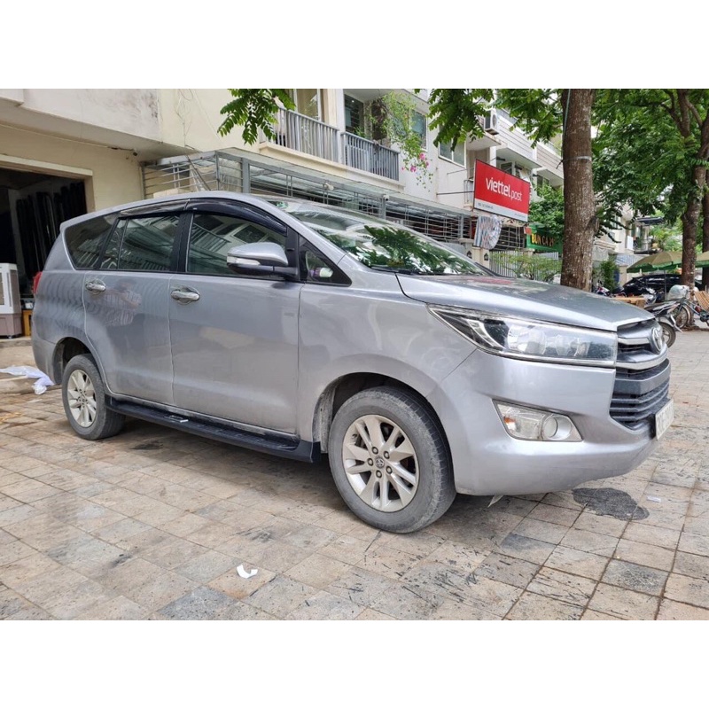 Bậc lên xuống, bệ bước chân cho Toyota INNOVA 2017 - 2022 mới nhất
