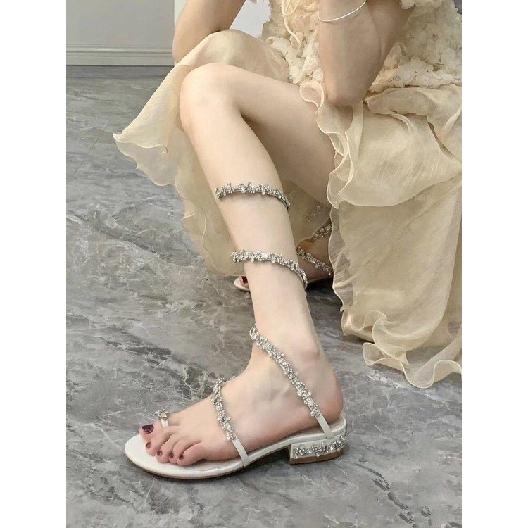 S001 Dép xỏ ngón đan dây cao 3cm dây đai và 1 bên đế được đính đá dính keo thủ công tỉ mỉ tôn lên bàn chân trắng