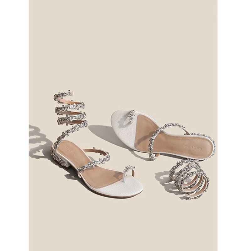 S001 Dép xỏ ngón đan dây cao 3cm dây đai và 1 bên đế được đính đá dính keo thủ công tỉ mỉ tôn lên bàn chân trắng