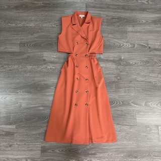 BEUCLOSET - Đầm cut out không tay cổ vest