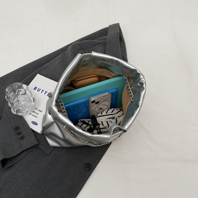 Túi Xách Tote Cỡ Lớn Màu Trơn Phối Dây Xích Thời Trang 2023 Cho Nữ