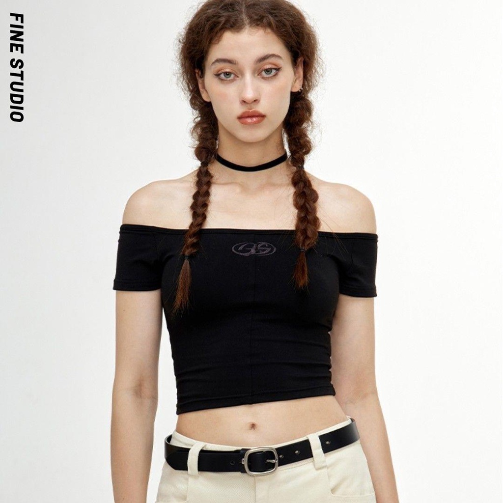 Áo Thun Ngắn Tay Trễ Vai Màu Đen Phong Cách Mỹ Cho Nữ