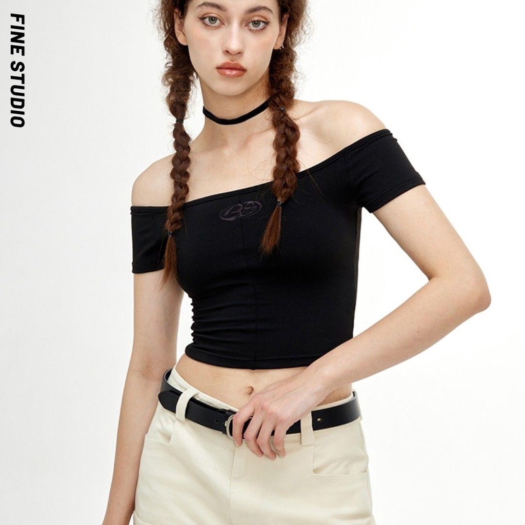 Áo Thun Ngắn Tay Trễ Vai Màu Đen Phong Cách Mỹ Cho Nữ