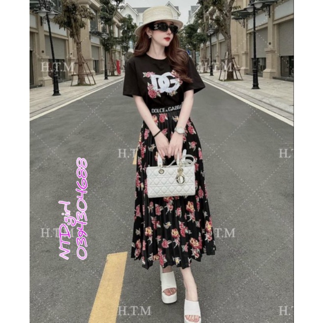 Hàng nhập - Set bộ nữ áo thun kèm chân váy lụa dập li, sét đồ thời trang in logo và hoa xinh xắn