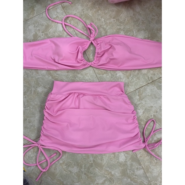 Sét bikini hai mảnh, bộ đồ bơi nữ áo mặc hai kiểu kèm chân váy rút hai bên hông sang chảnh