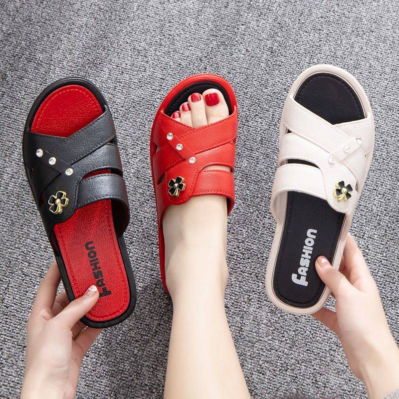 Dép lê nhanh khô cho mẹ trung niên