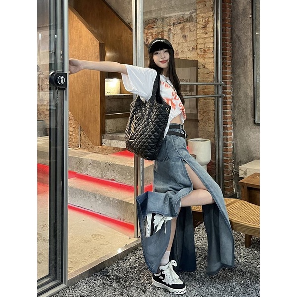 Jiashucheng Looks Tall Váy Denim Dáng Chữ A Lệch Tà Cao Màu Sắc Tương Phản Quyến Rũ