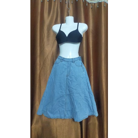 Chân váy bò size S