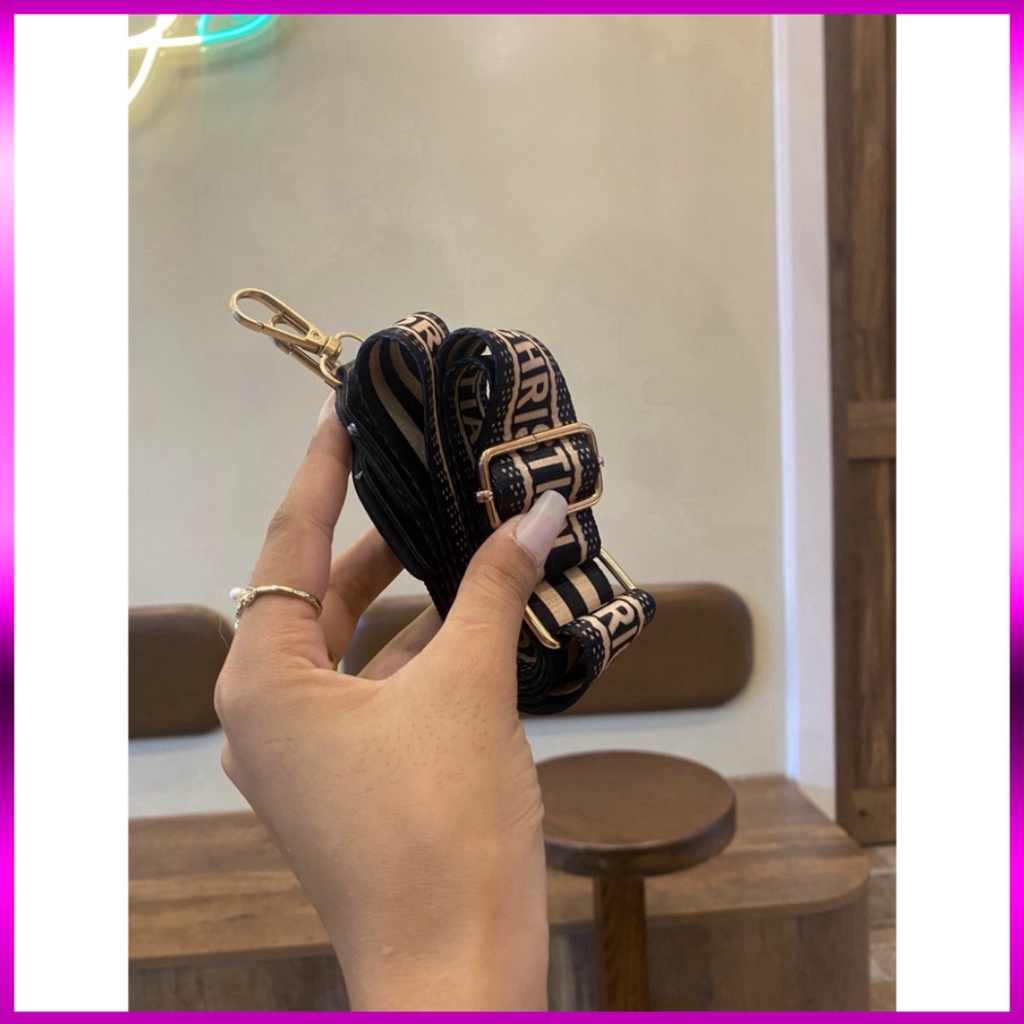 Túi xách dio//r hàng mới con đang hàng hót hít Hot 2023