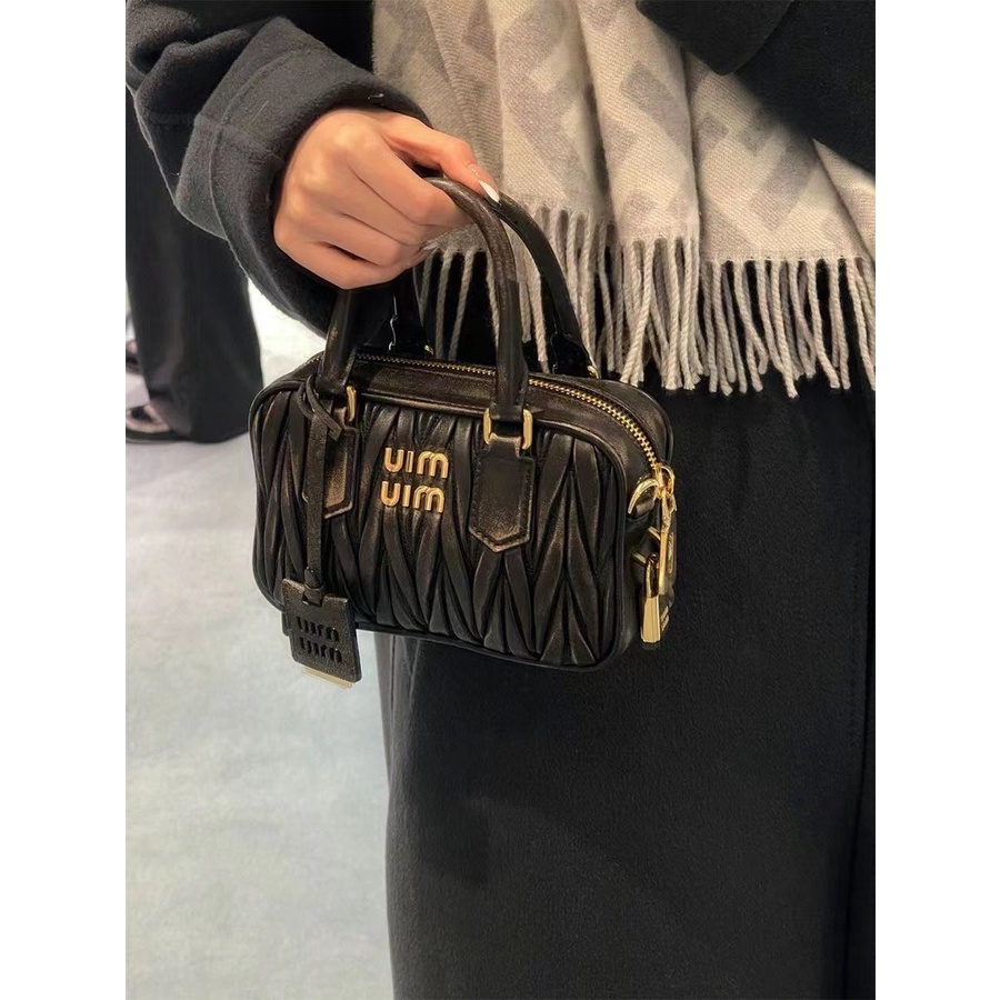 Túi Xách Boston Đeo Vai Hình Vuông Nhỏ Đơn Giản Di Động Chất Lượng Cao Thời Trang Mới Năm 2023