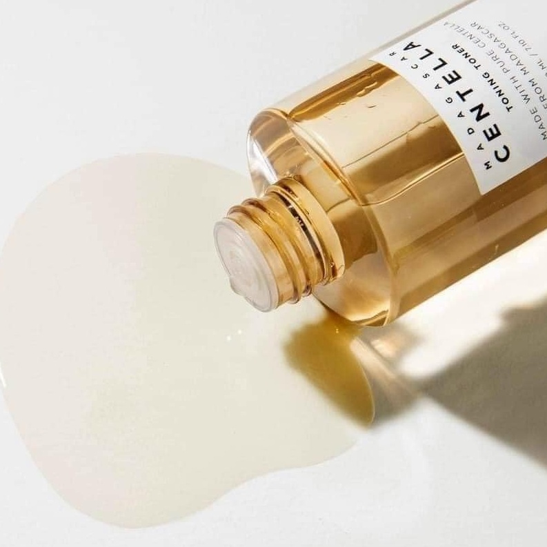 Nước Hoa Hồng Rau Má Skin1004 Madagascar Centella Toning Toner 210ml