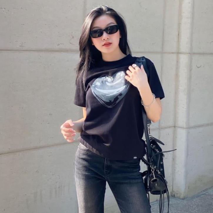 Áo BABY TEE BLACK HEART, áo thun baby tee cotton 100% localbrand.studio New 2023 | BigBuy360 - bigbuy360.vn
