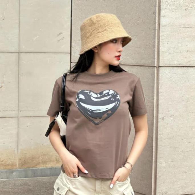 Áo BABY TEE BLACK HEART, áo thun baby tee cotton 100% localbrand.studio New 2023 | BigBuy360 - bigbuy360.vn