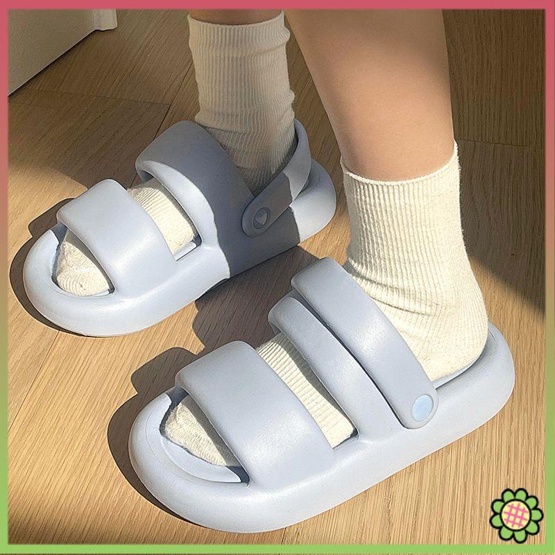 Dép cao Người phụ nữ đi dép lê cao hơn dưới đáy dày