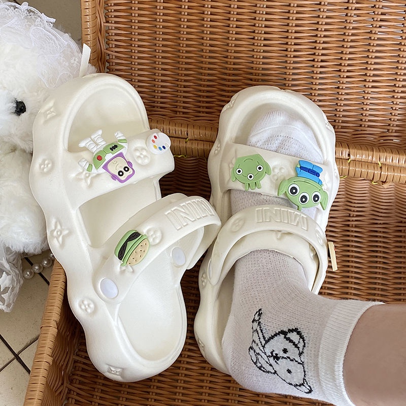 Giày Sandal Đế Mềm Dày Hai Cách Mang Chống Trượt Thoải Mái Thời Trang Mùa Hè Dành Cho Bạn Nữ