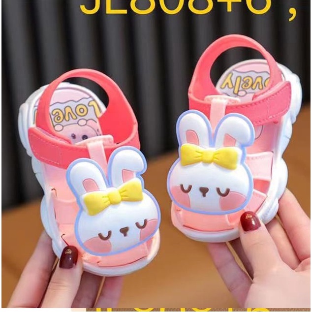 Giày tập đi bé gái