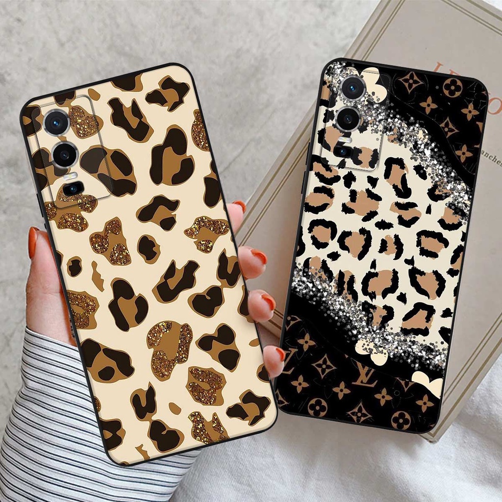 Ốp lưng Vivo Y76 5G hình họa tiết thương hiệu thời trang, chất lượng rẻ bền đẹp