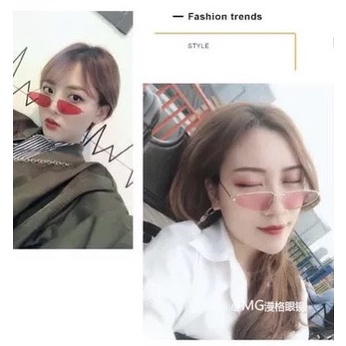 Kính Mát Nam Nữ Thời Trang Cao Cấp 589 Form Tam Giác Chân Kim Loại Sang Chảnh