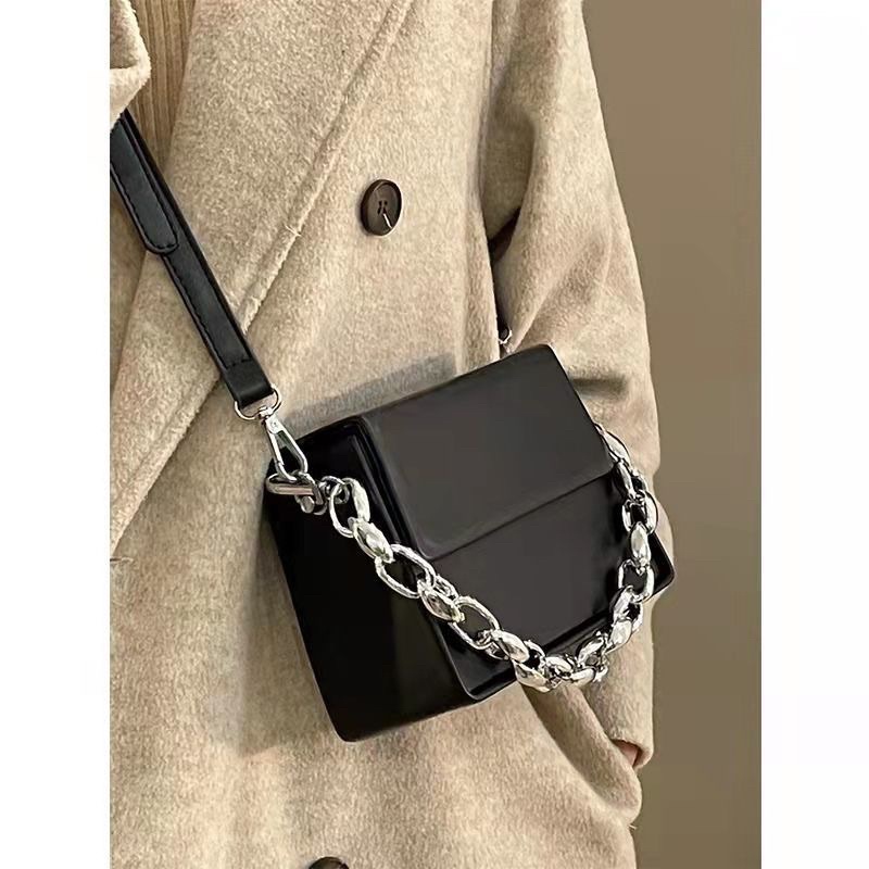 Túi xách nữ LEMONTHREE dáng vuông dây xích và dây đeo chéo phong cách trẻ trung phù hợp đi học đi làm đi chơi