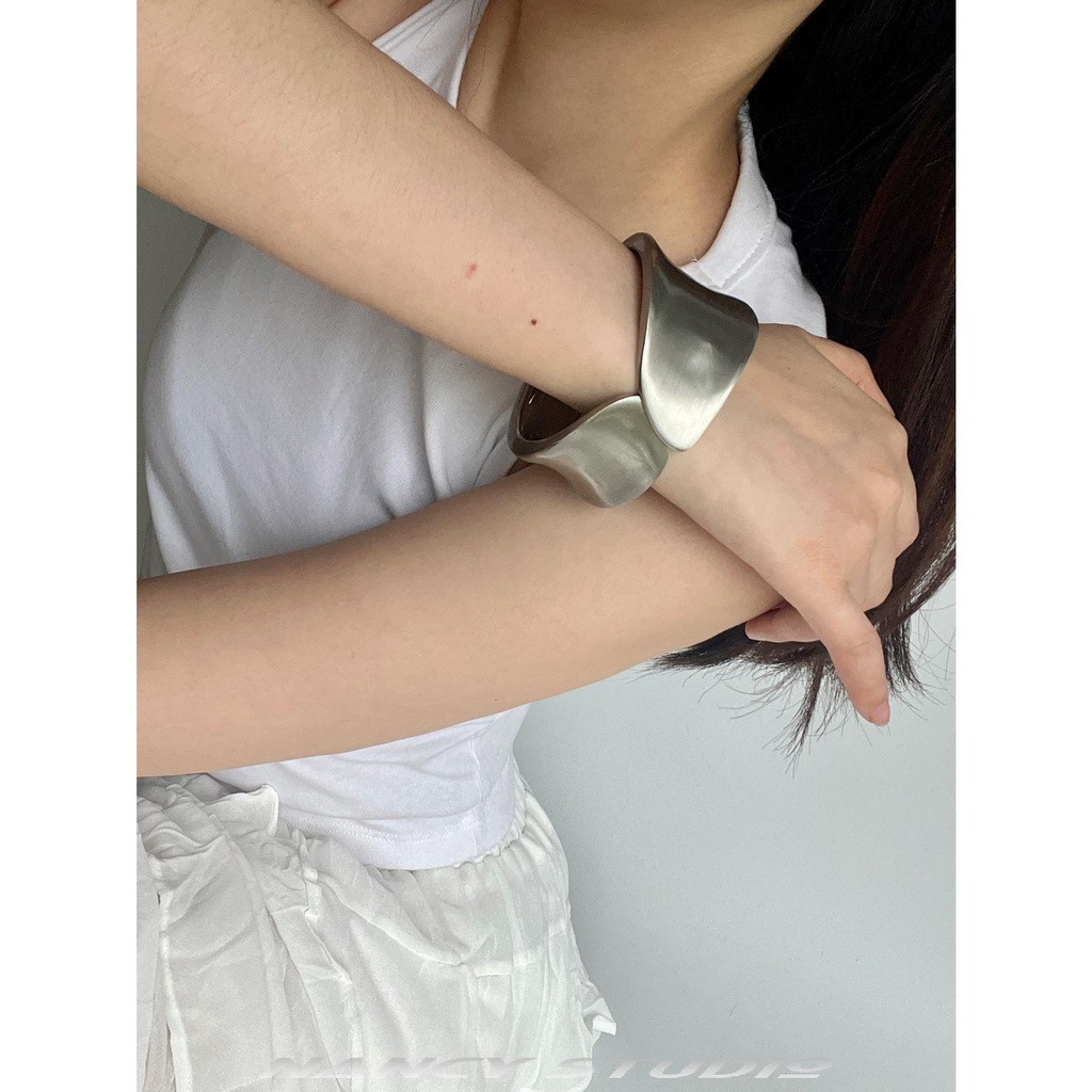 Vòng Đeo Cánh Tay Thiết Kế Mặt Nhám Phong Cách Retro Đơn Giản Dễ Phối Đồ