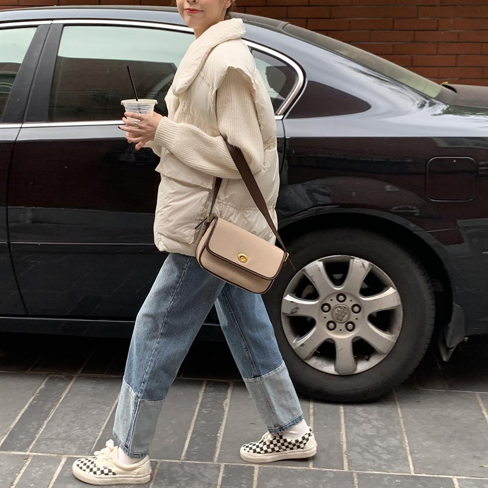 Jiashucheng Quần Jean Jiashucheng Lưng Cao Ống Rộng Màu Sắc Tương Phản Thời Trang Thu Đông 2023 Cho Nữ