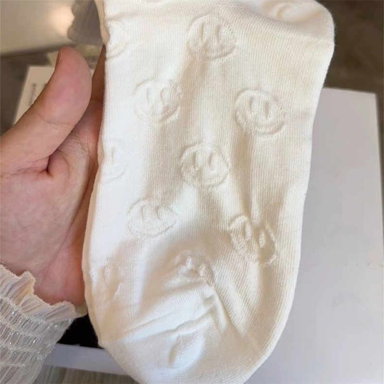 Tất Lửng Thêu Họa Tiết Graffiti Phong Cách Xuân Hè Ngọt Ngào Đơn Giản Cho Nữ