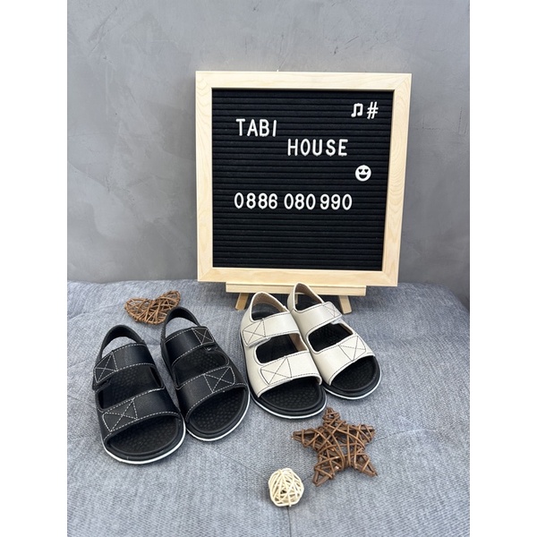 xăng đan cho bé trai 2 màu trắng đen size từ 23-33 đế mềm