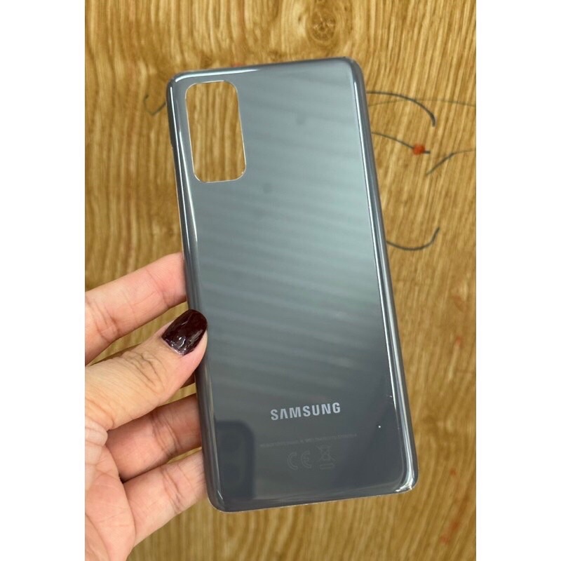 Nắp lưng samsung s20 zin bóc máy có xước nhẹ
