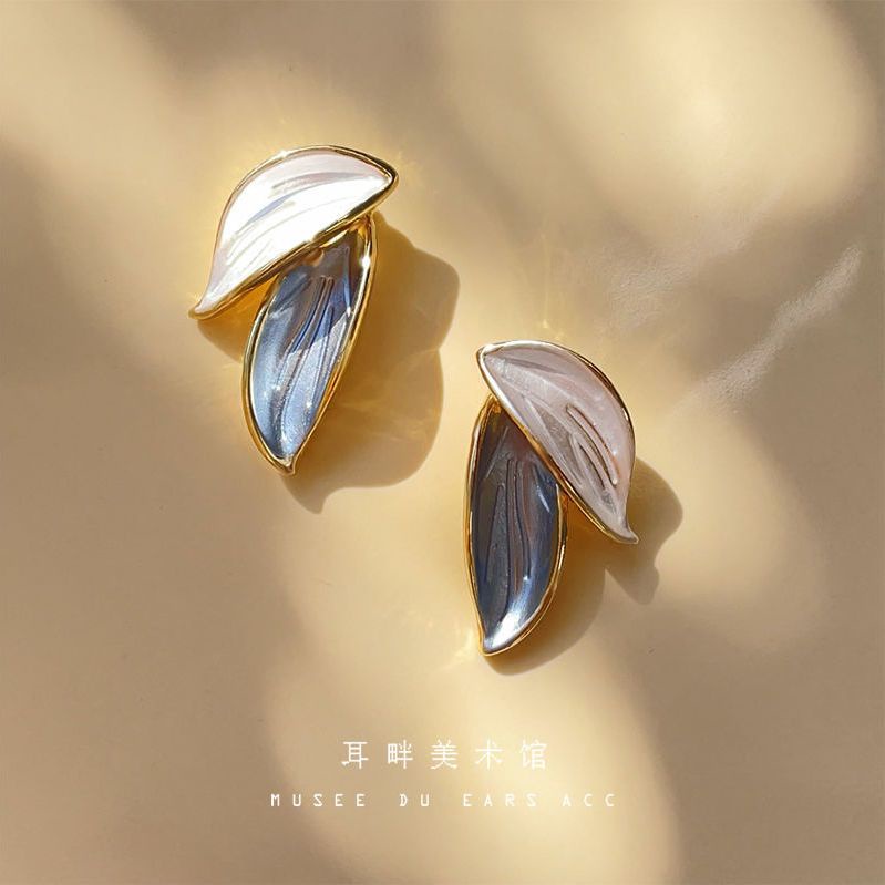 Bông Tai Mạ Bạc sterling Hình Hoa Màu Xanh Dương Hyacinth Phong Cách Pháp Thanh Lịch Và Cao Cấp