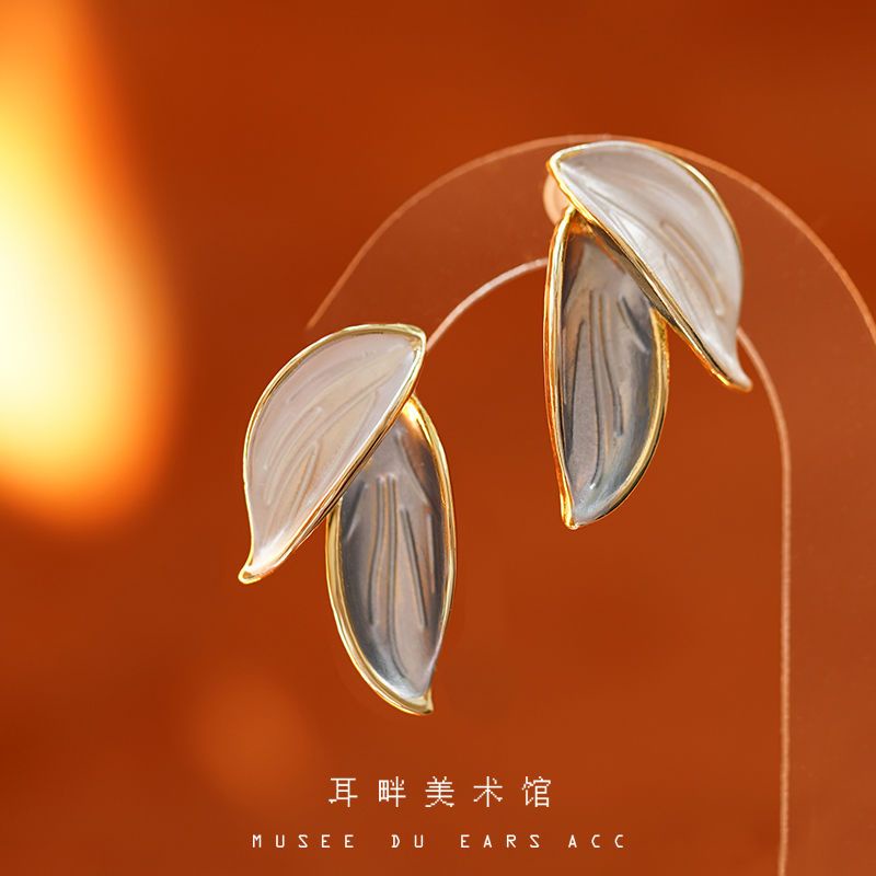 Bông Tai Mạ Bạc sterling Hình Hoa Màu Xanh Dương Hyacinth Phong Cách Pháp Thanh Lịch Và Cao Cấp