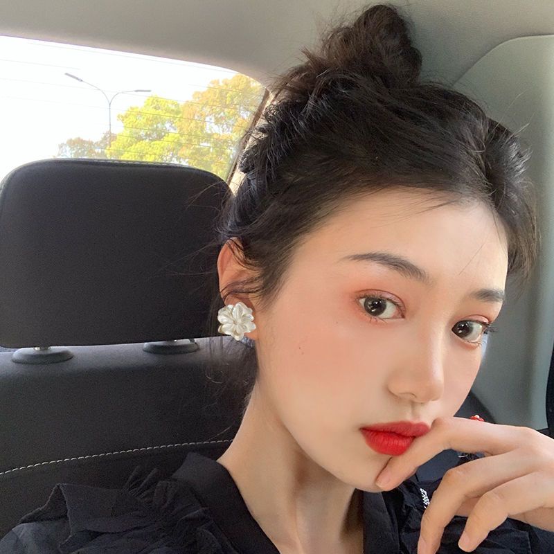 Khuyên Tai Hình Hoa Trà Trắng Bằng Bạc sterling Cao Cấp Không Cần Xỏ Khuyên