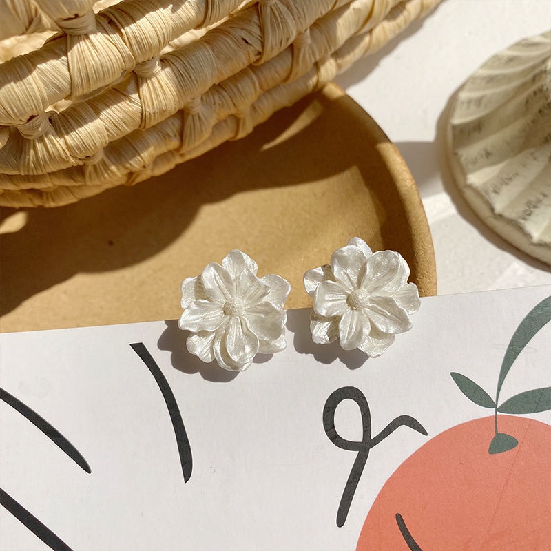 Khuyên Tai Hình Hoa Trà Trắng Bằng Bạc sterling Cao Cấp Không Cần Xỏ Khuyên