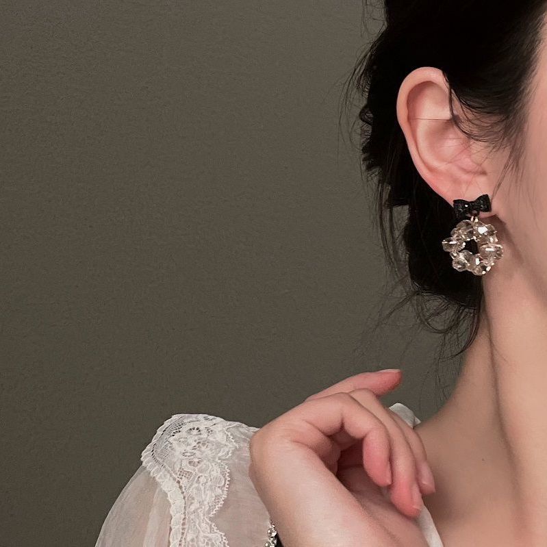 Bông Tai Hình Hoa Dát Ngọc Trai Sang Trọng Thời Trang Mùa Hè 2023