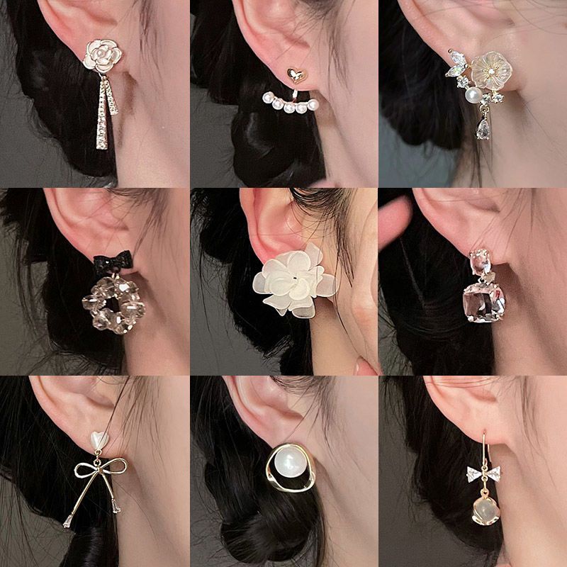 Bông Tai Hình Hoa Dát Ngọc Trai Sang Trọng Thời Trang Mùa Hè 2023