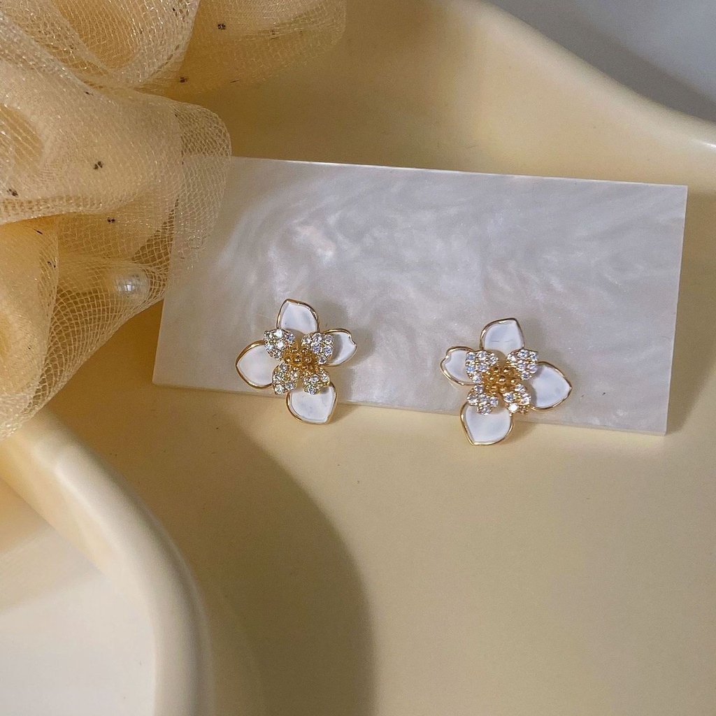 Bông Tai Hình Hoa Trà Đính Kim Cương Giả Màu Trắng Thời Trang Cao Cấp